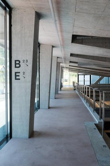 Sektorenbeschriftung in der Sporthalle